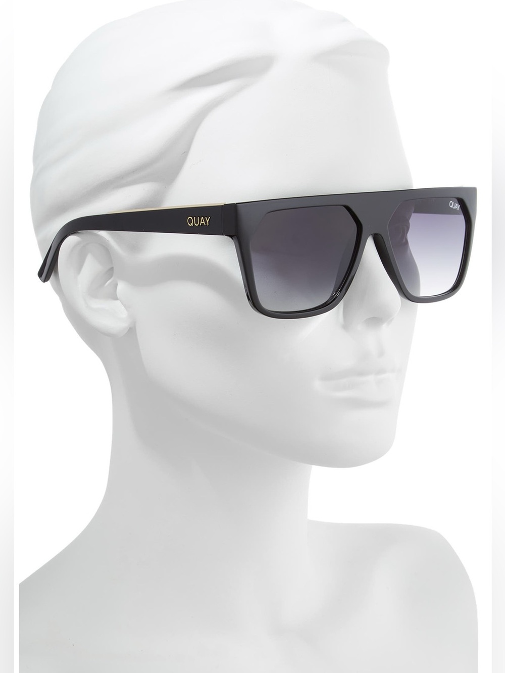 Quay Australia Very Busy Oversized Sunglasses in Black with Gold Chain Accent - Picture 9 of 10
